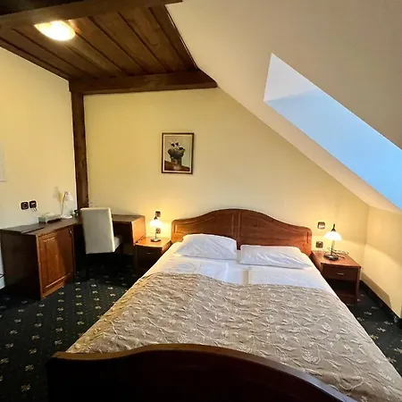 Hotel Strk 4*