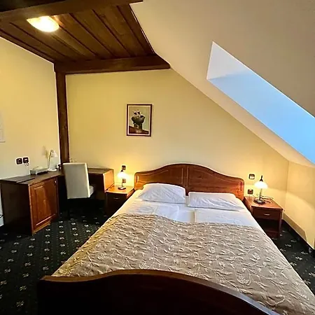 Strk Hotel 4*